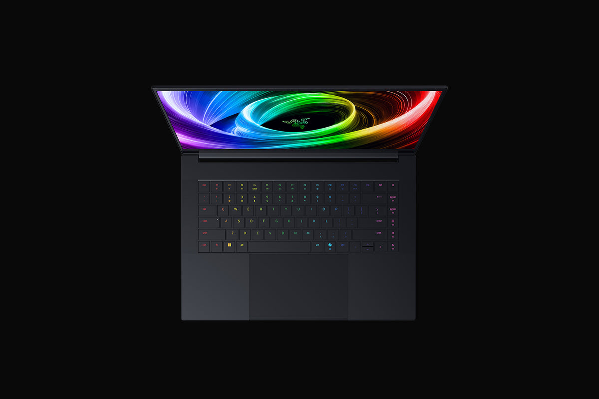 Razer Blade 16 2025 preto, teclado visto de cima