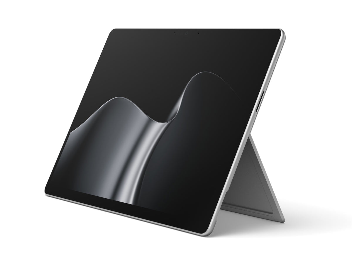 Surface Pro 13" 12ª edição Platina, vista em ângulo